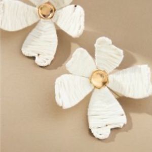 NWT Anthropologie raffia floral earrings